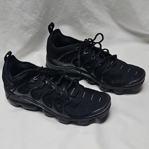 Nike Air Vapormax Plus Black Men's Athletic Shoes